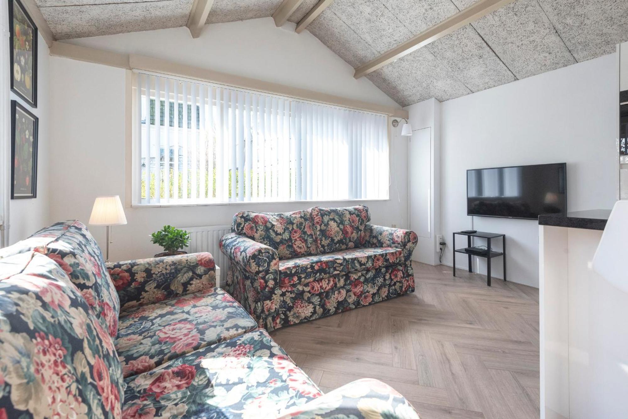 Therese Characteristic Garden Cottage 잔드보르트 외부 사진